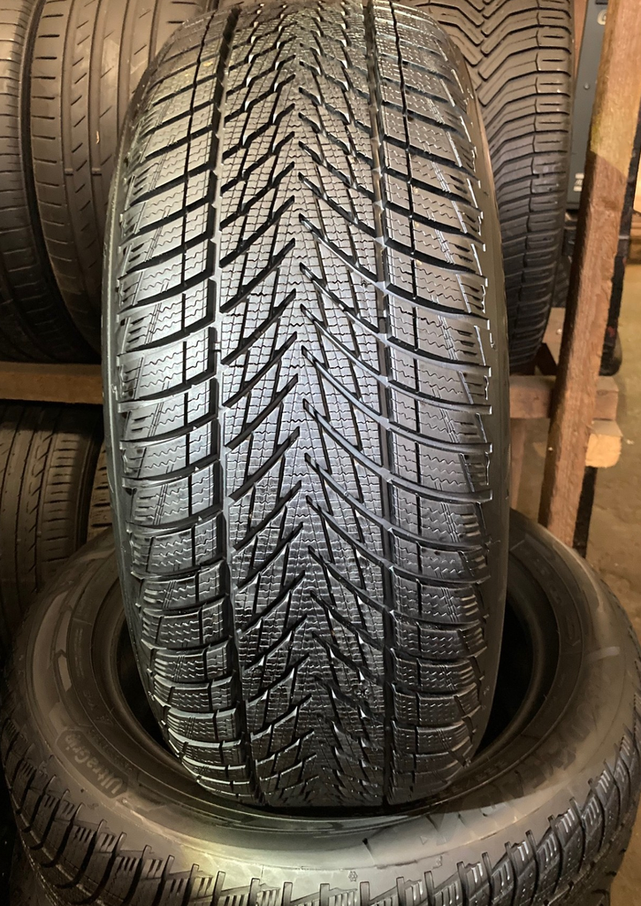 225/55R17 GOODYEAR UG PERFORMANCE 3, kitka (~3000km ajetut) 388,- SRJ dot24