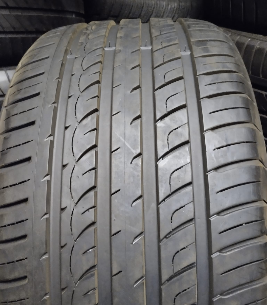 275/40R19 105Y RADAR DIMAX R8+  käyt. DOT0117   2 kpl