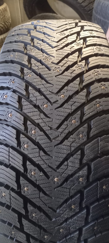 235/55R18 ATLANDER LANDER STUDS  440,- SRJ "UUDET" DOT1525